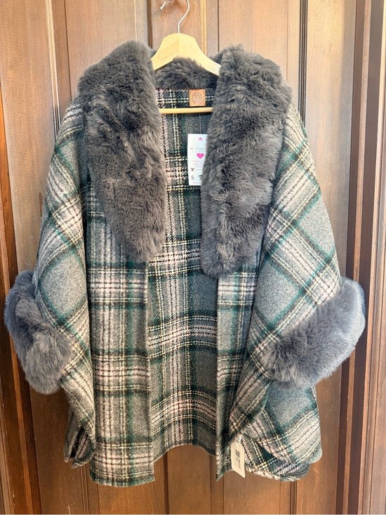 Sweaters - Wool Blend Faux Fur Shawl